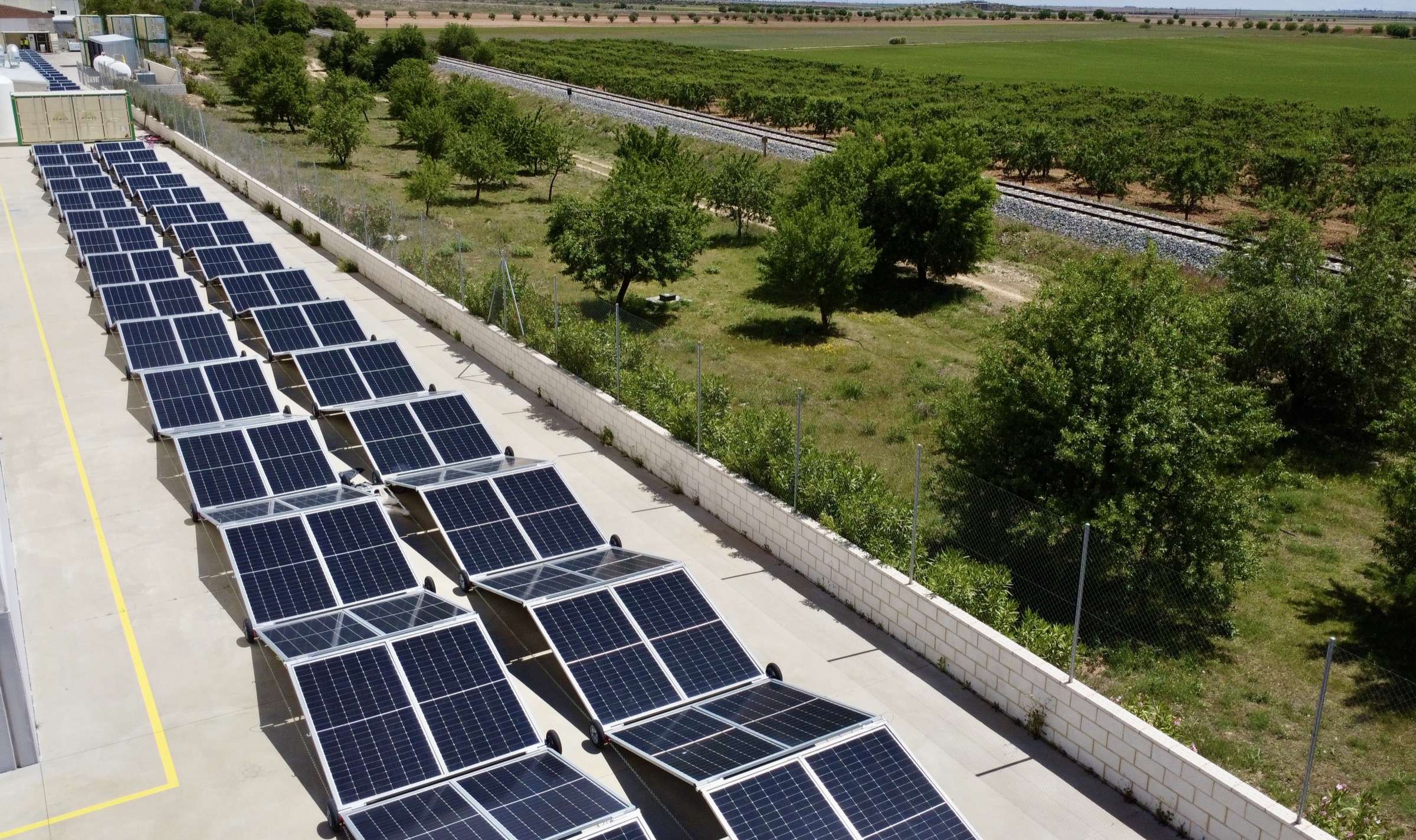 Nomad containers in a grid-edge microgrid array